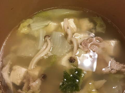 野菜たっぷり！鶏塩白湯風スープ